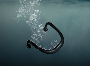 Bluetooth and Water: How Streaming Really Works Underwater